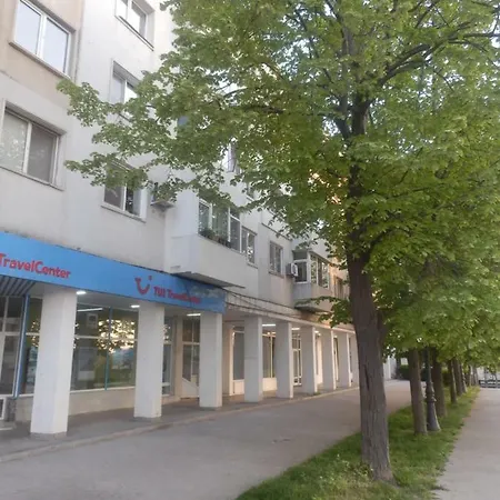 Apartament Ovidiu דירה